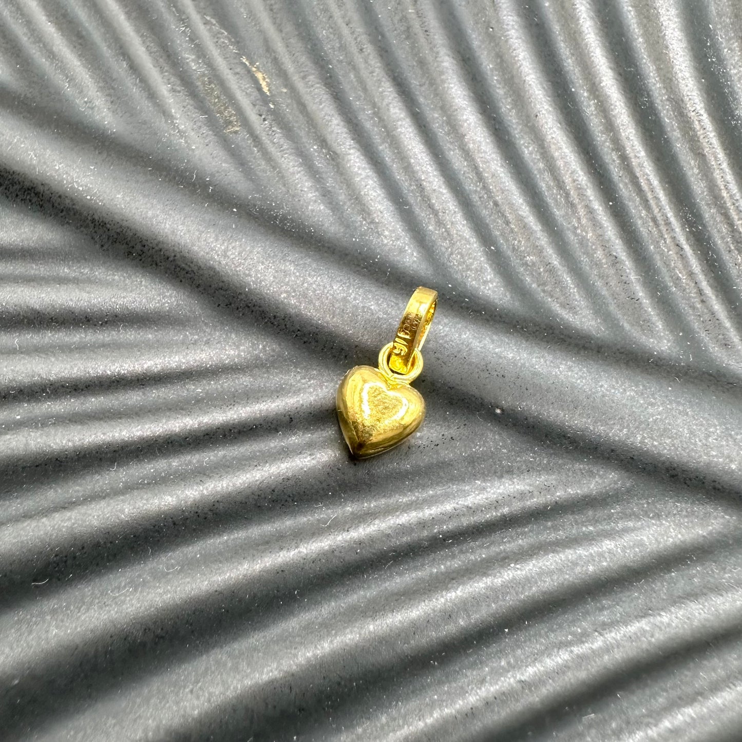 22k solid gold puffy heart charms pendant only
