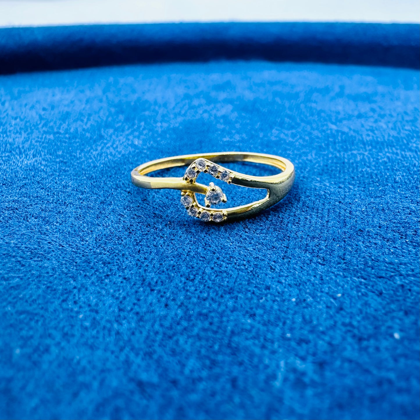 22k solid gold ring - 916 UK hallmarked.