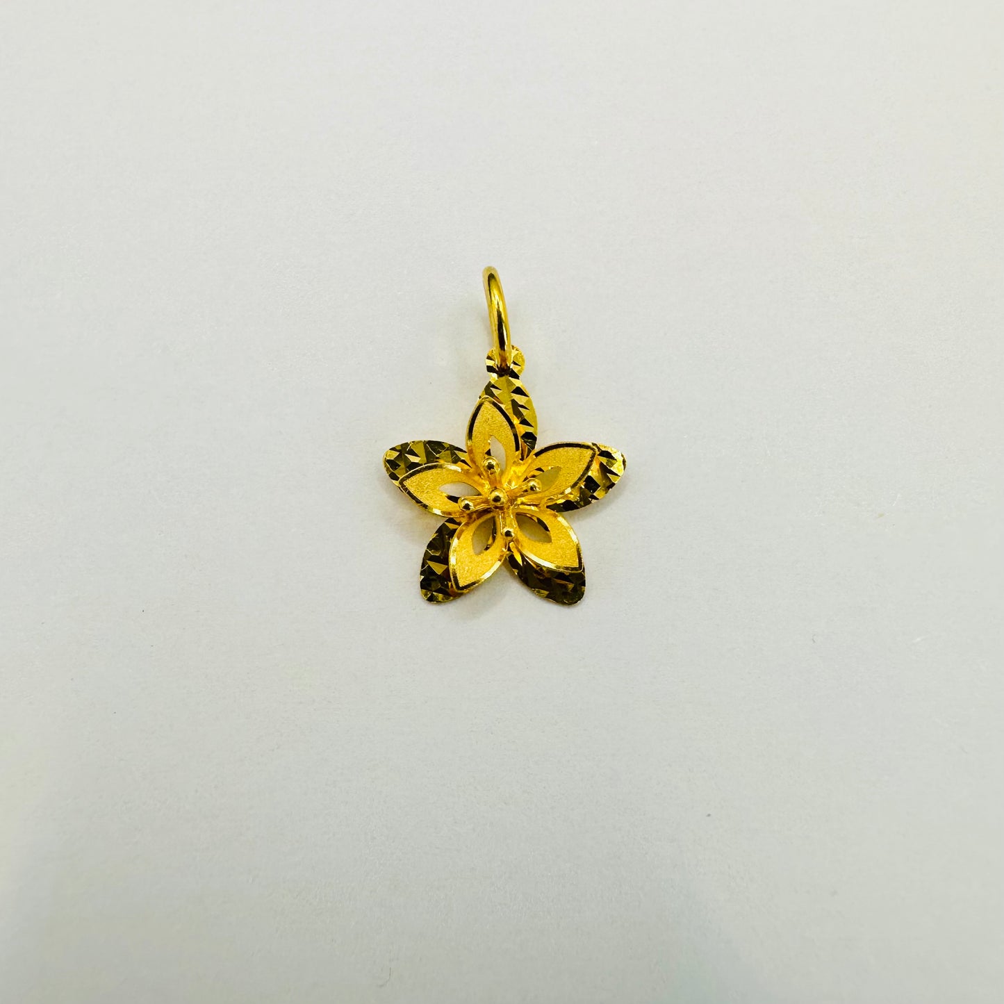 22k solid gold 3D flower pendant only