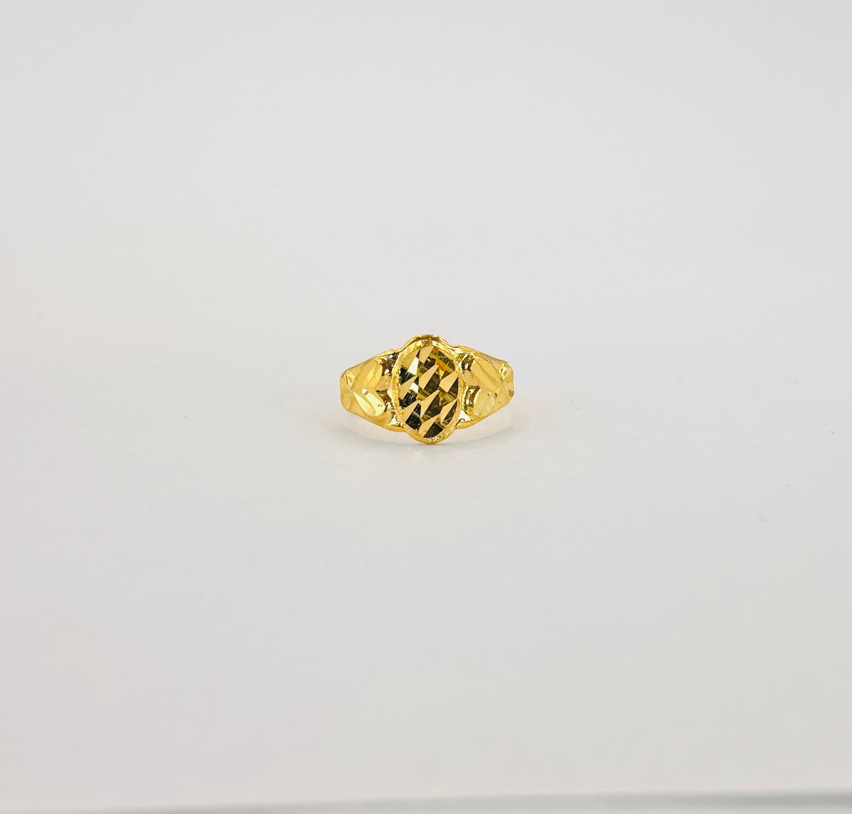 22k solid gold baby ring - 916 hallmarked