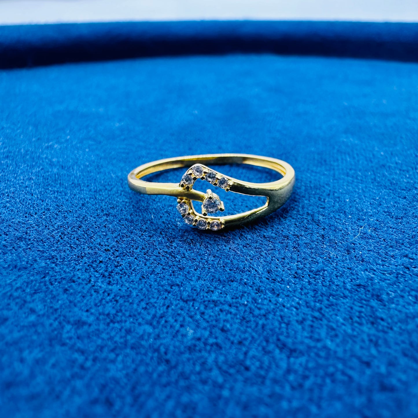 22k solid gold ring - 916 UK hallmarked.
