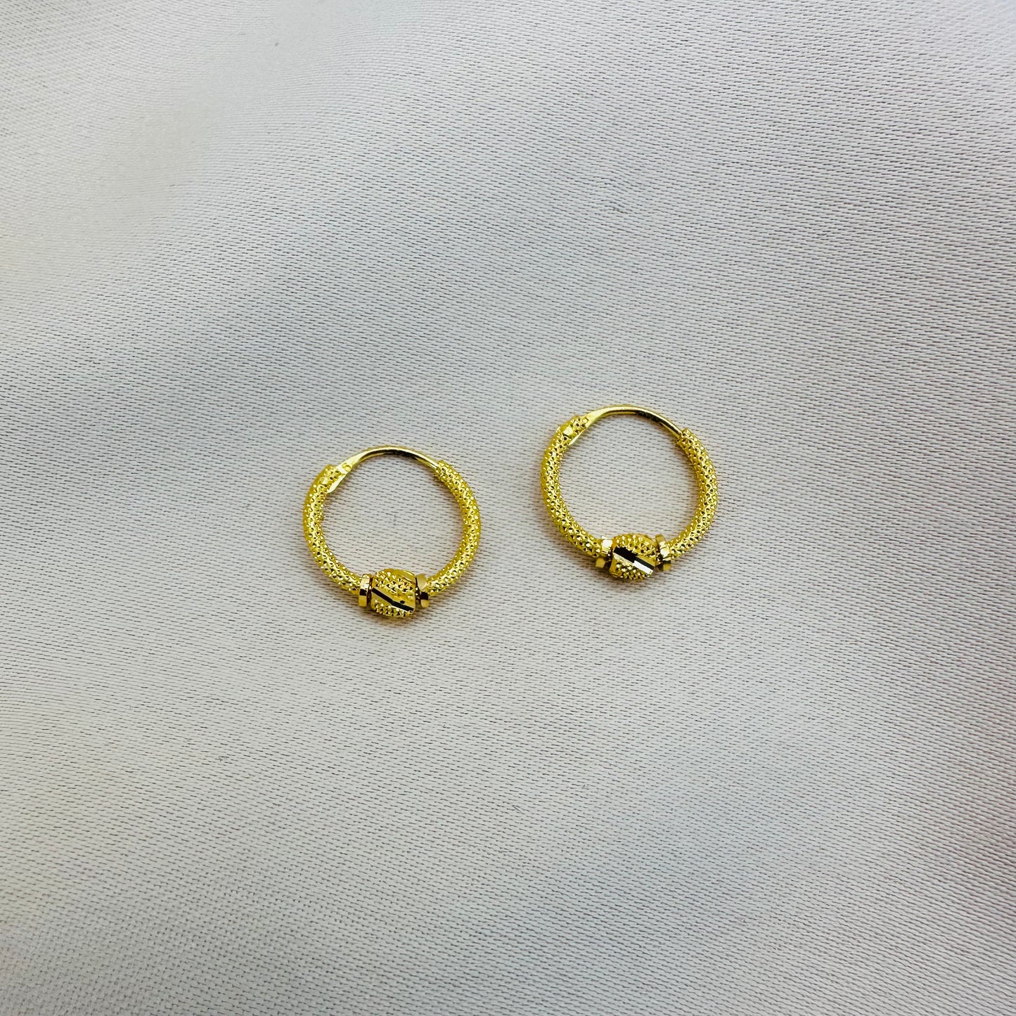 22k solid gold hoop earrings / Ballies
