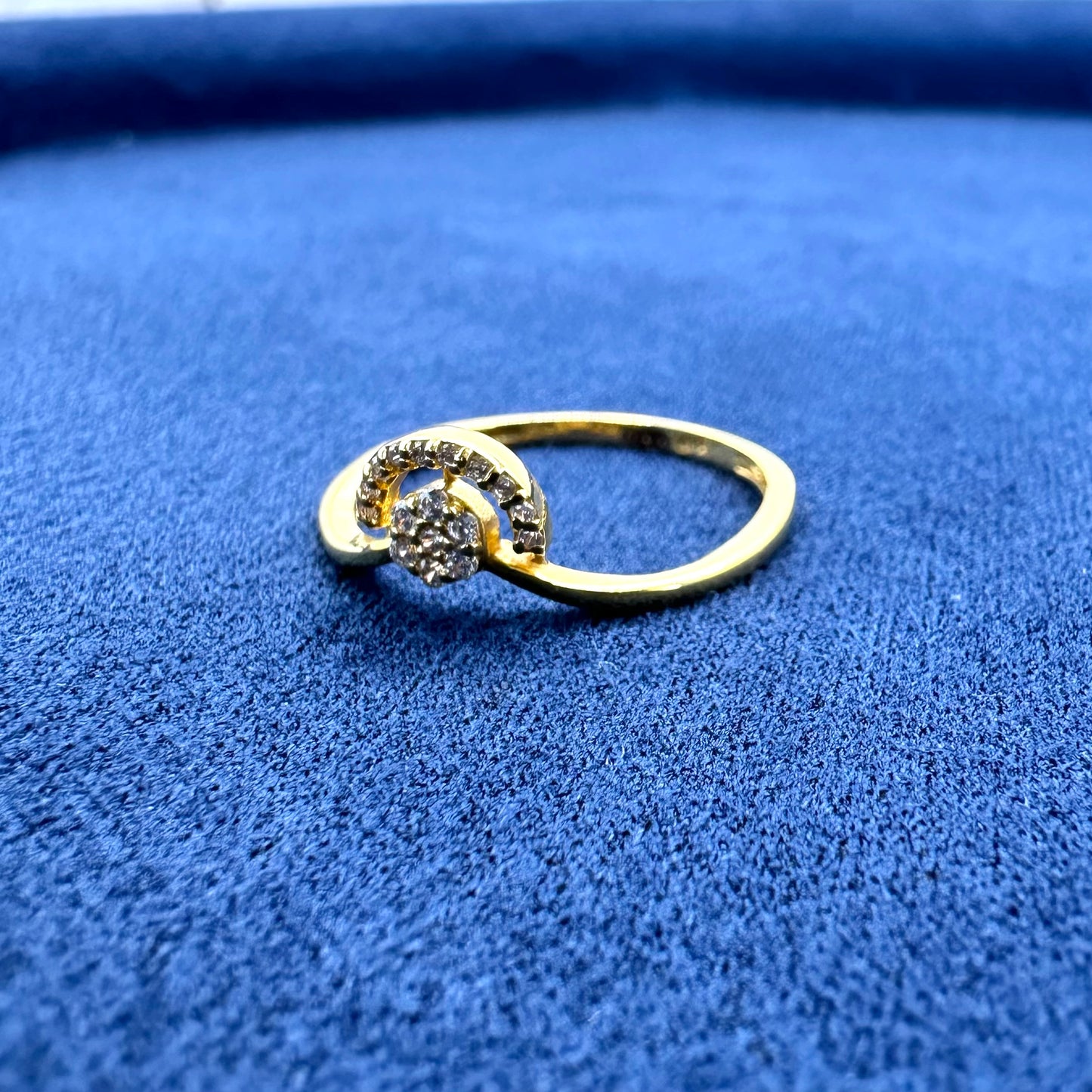 22k solid gold studded ring