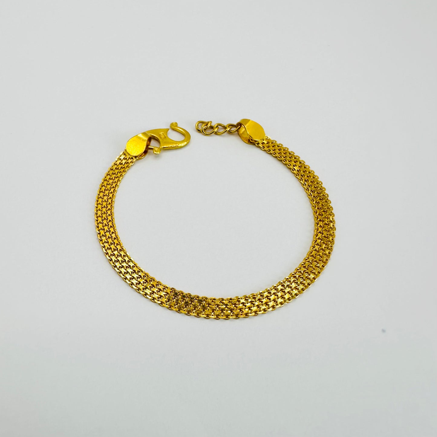 22k solid gold baby/toddlers bracelet