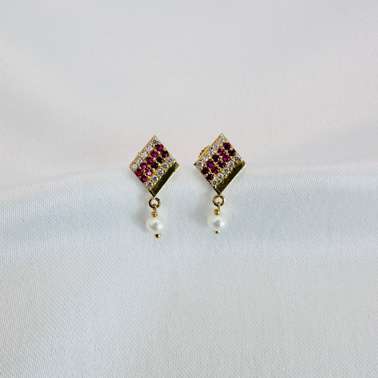22k solid gold dangle Earrings