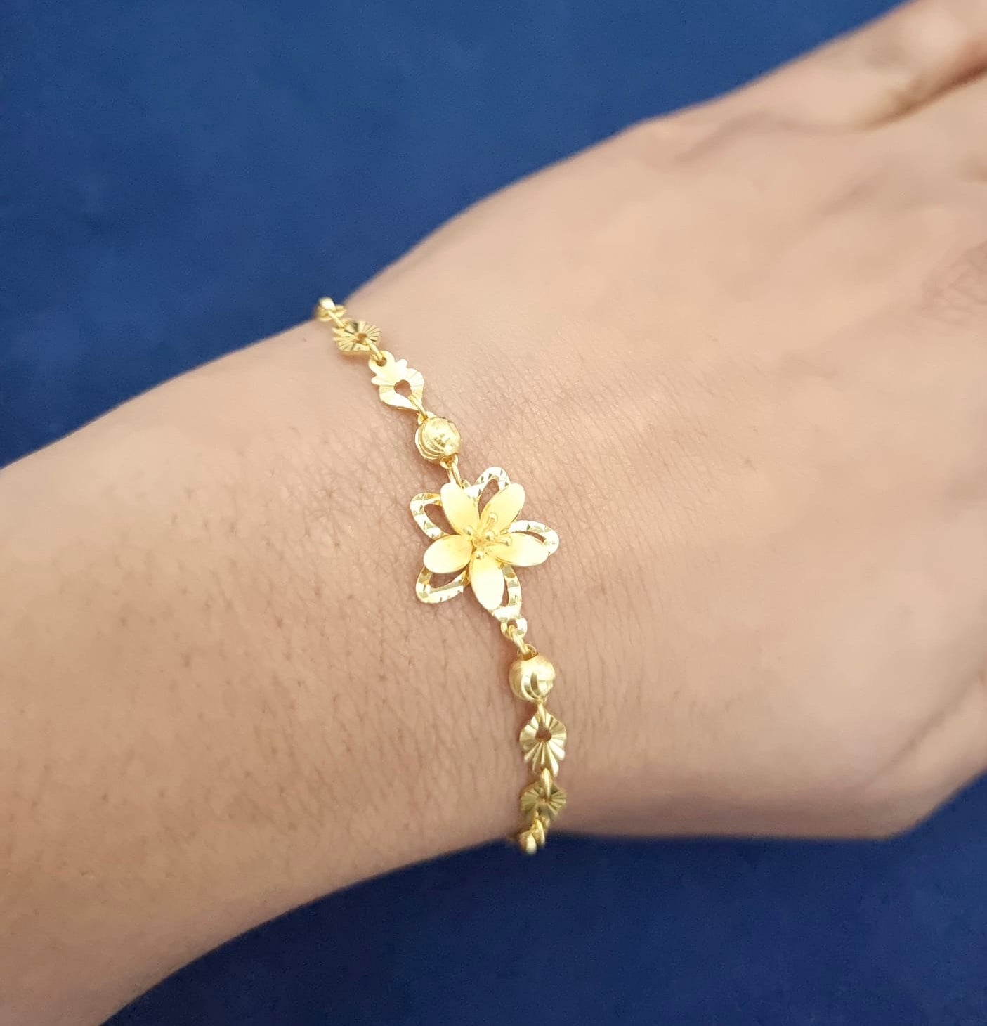 22k Solid Gold Designer Bracelet