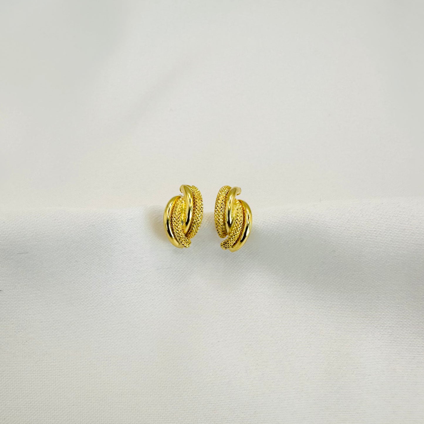 18k solid gold twisted earrings
