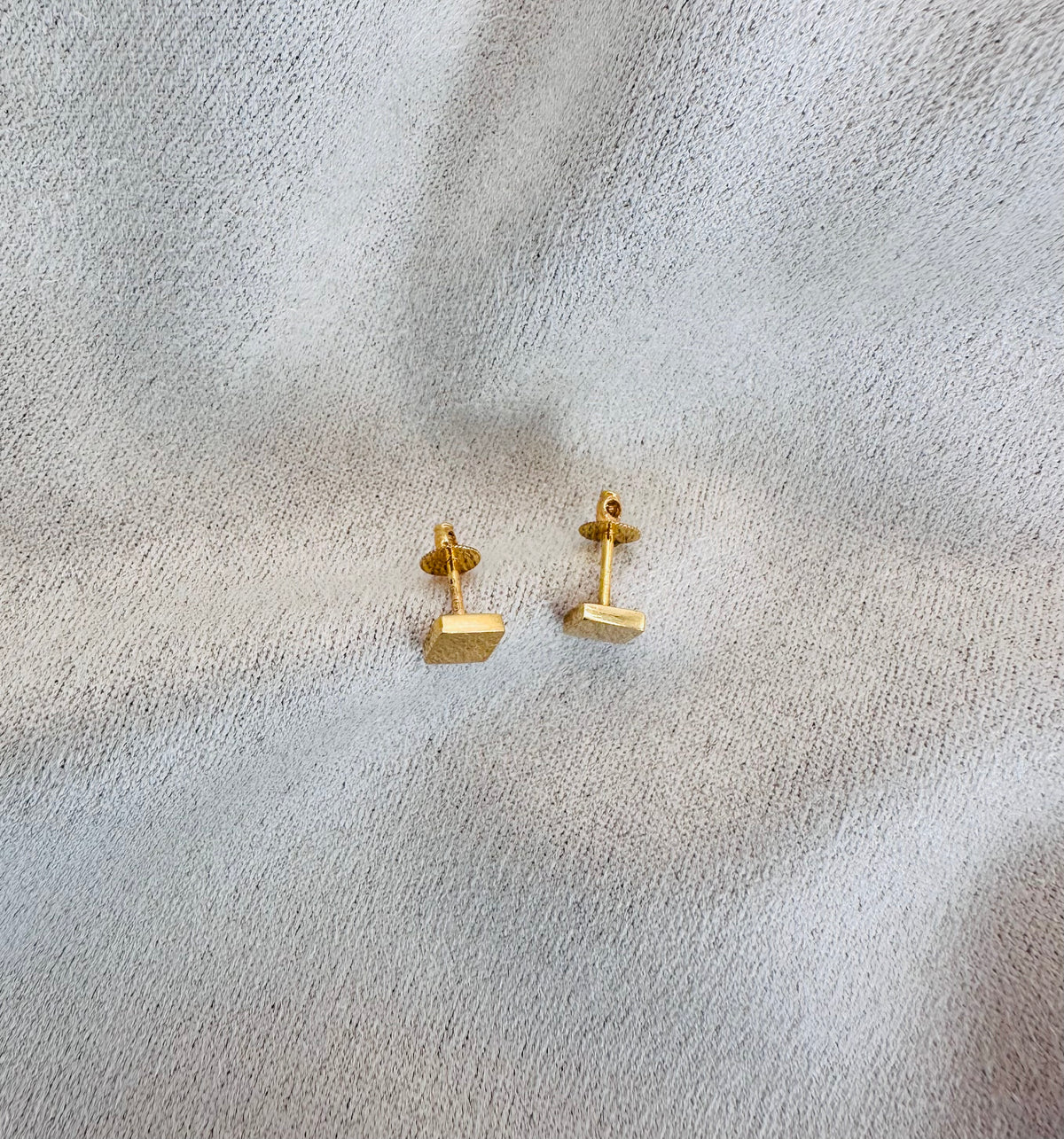 22k solid gold small square earrings