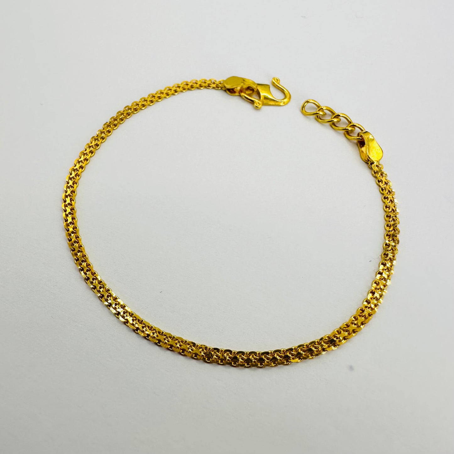 22k solid gold baby/toddlers bracelet