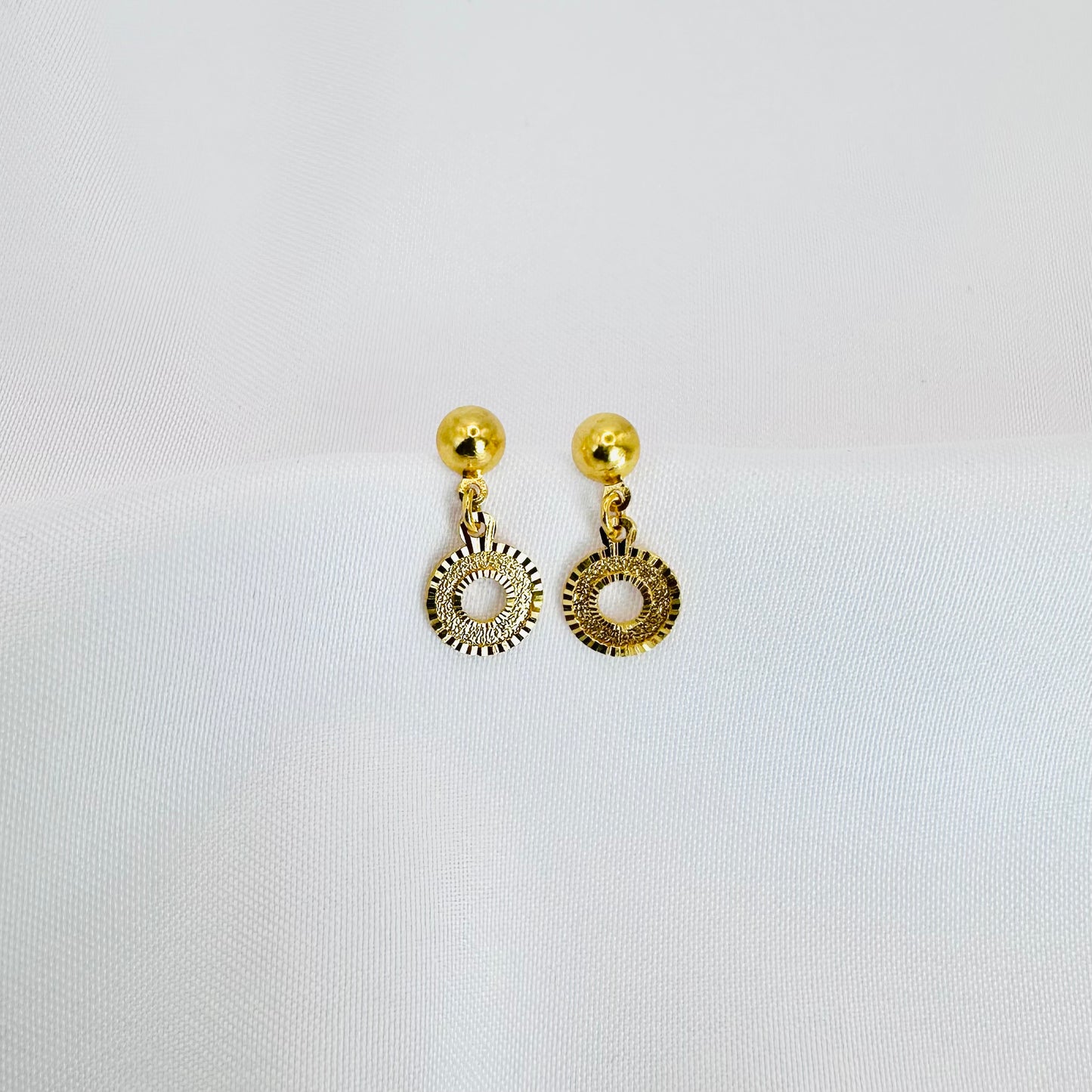 22k solid gold dangle earrings