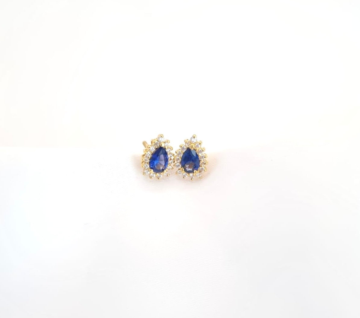 22k solid gold teardrop earrings