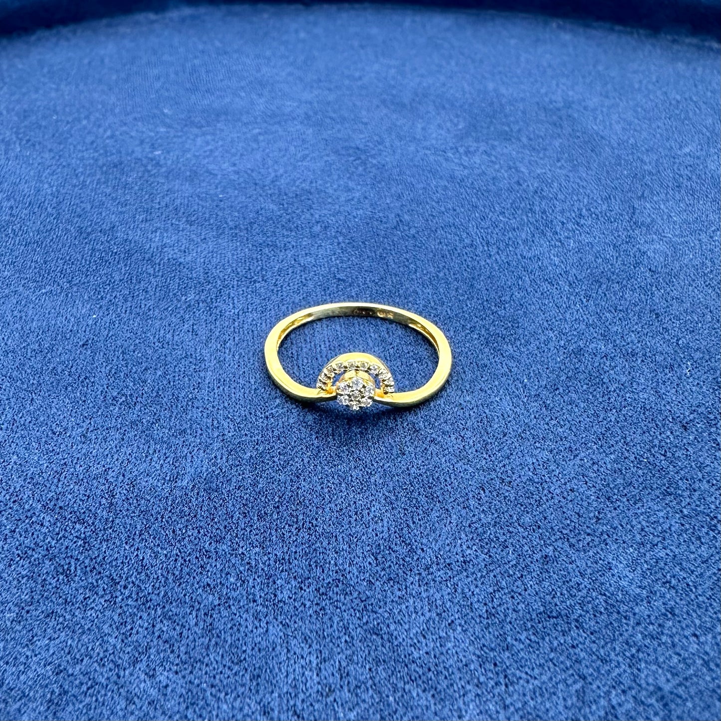 22k solid gold studded ring