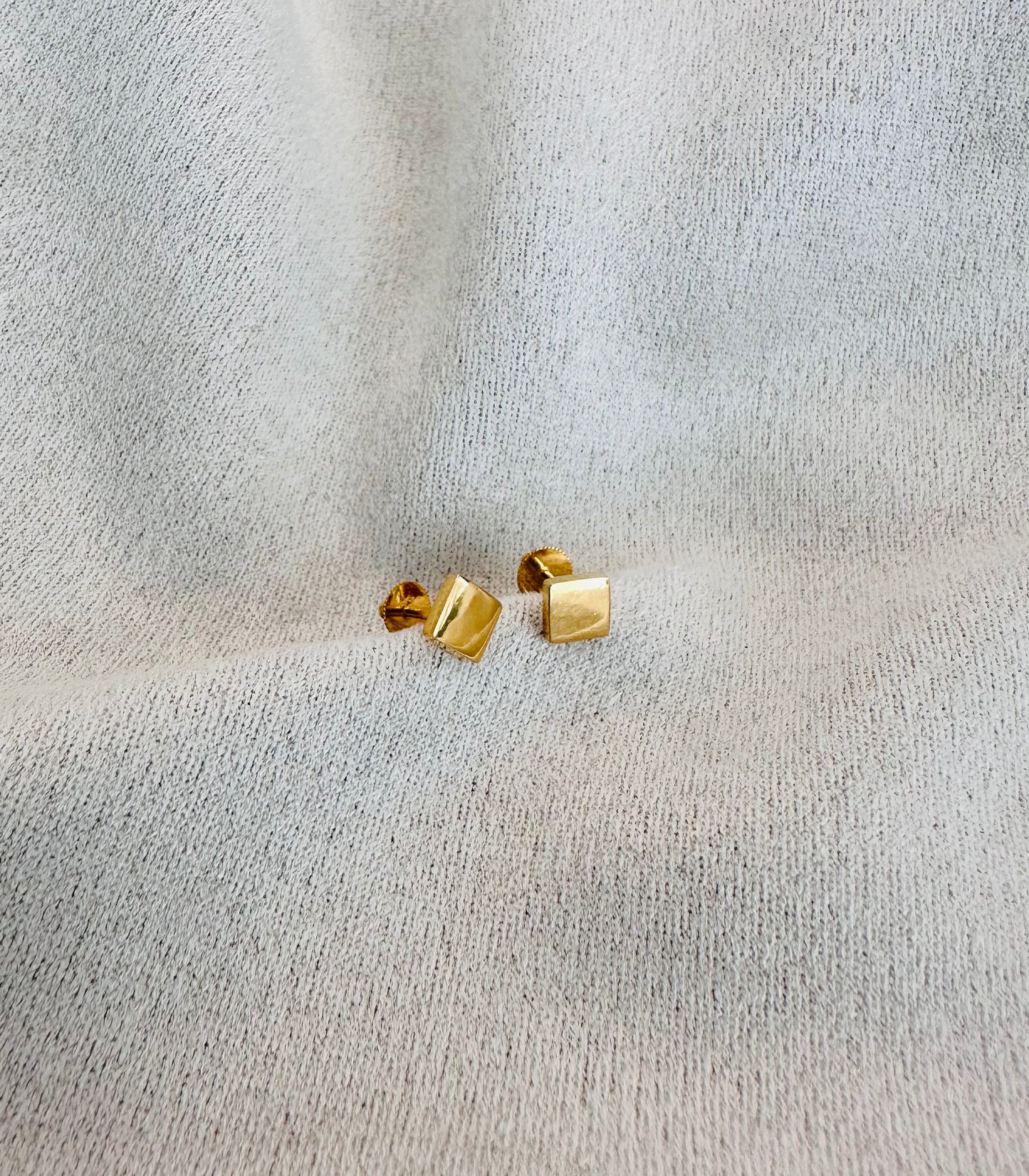 22k solid gold small square earrings