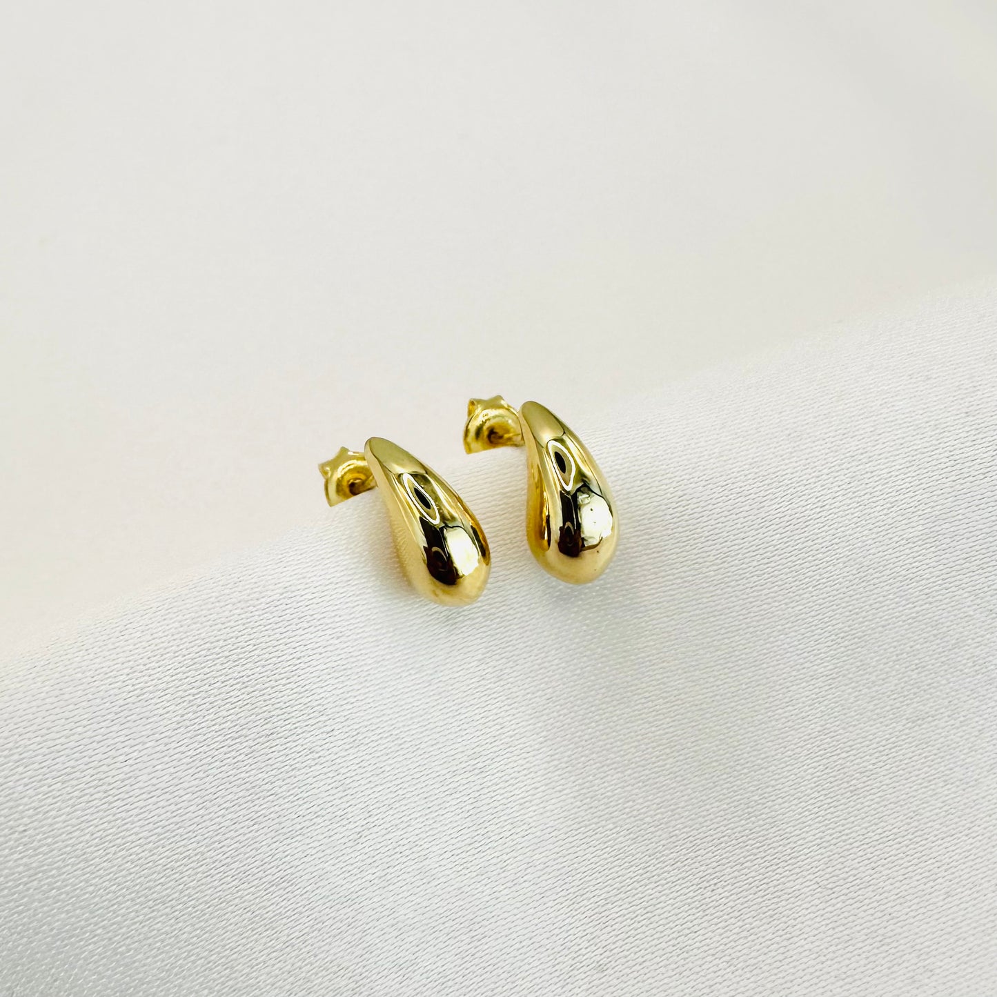 18k solid gold rain drop  ear studs