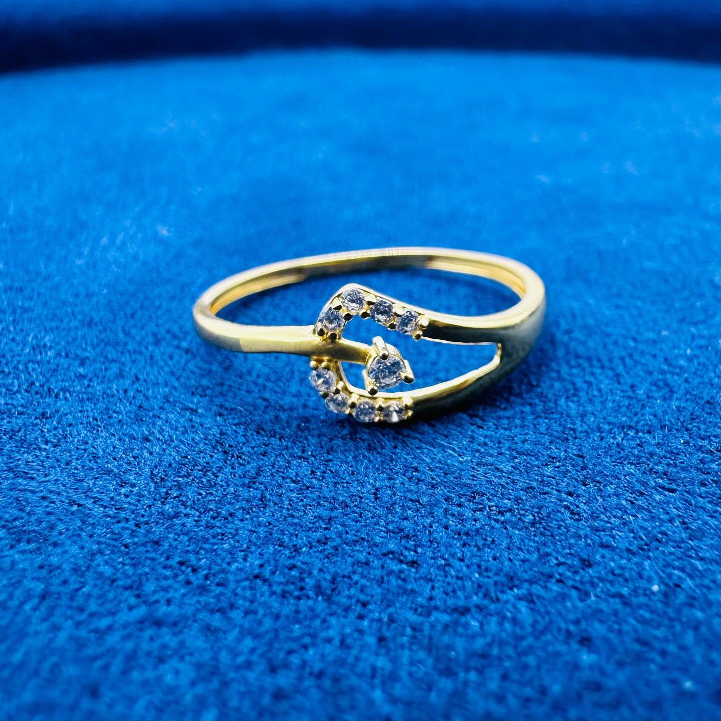 22k solid gold ring - 916 UK hallmarked.