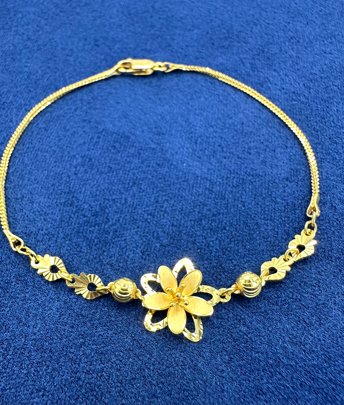 22k Solid Gold Designer Bracelet