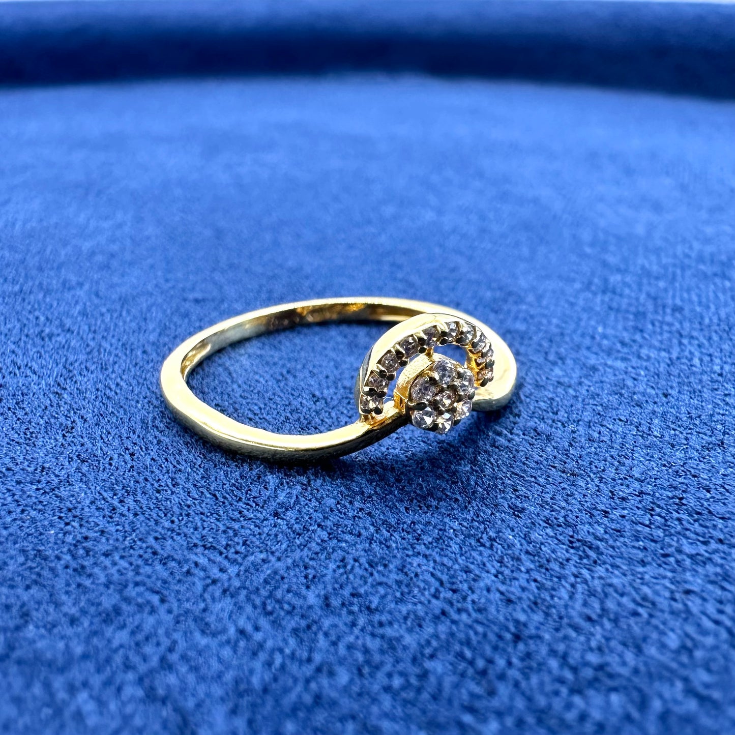 22k solid gold studded ring