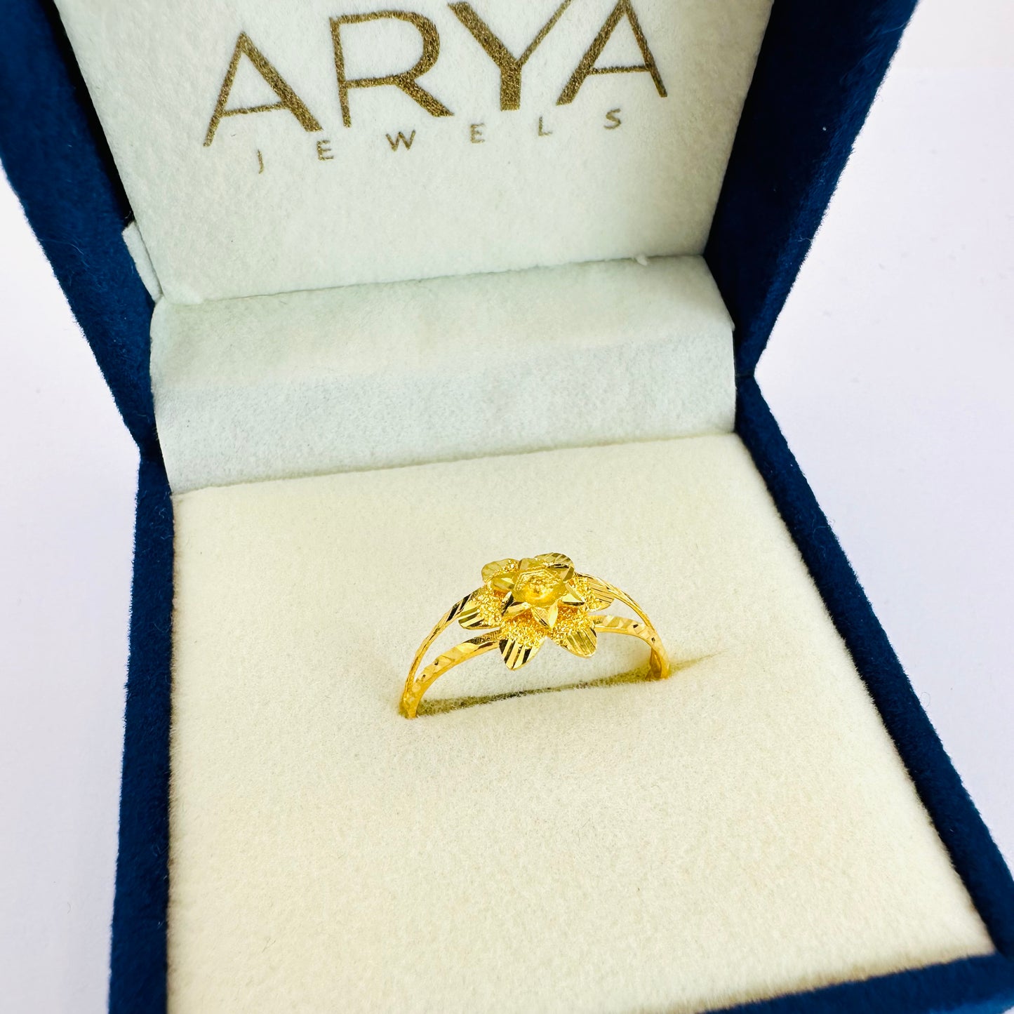 22k solid gold flower ring