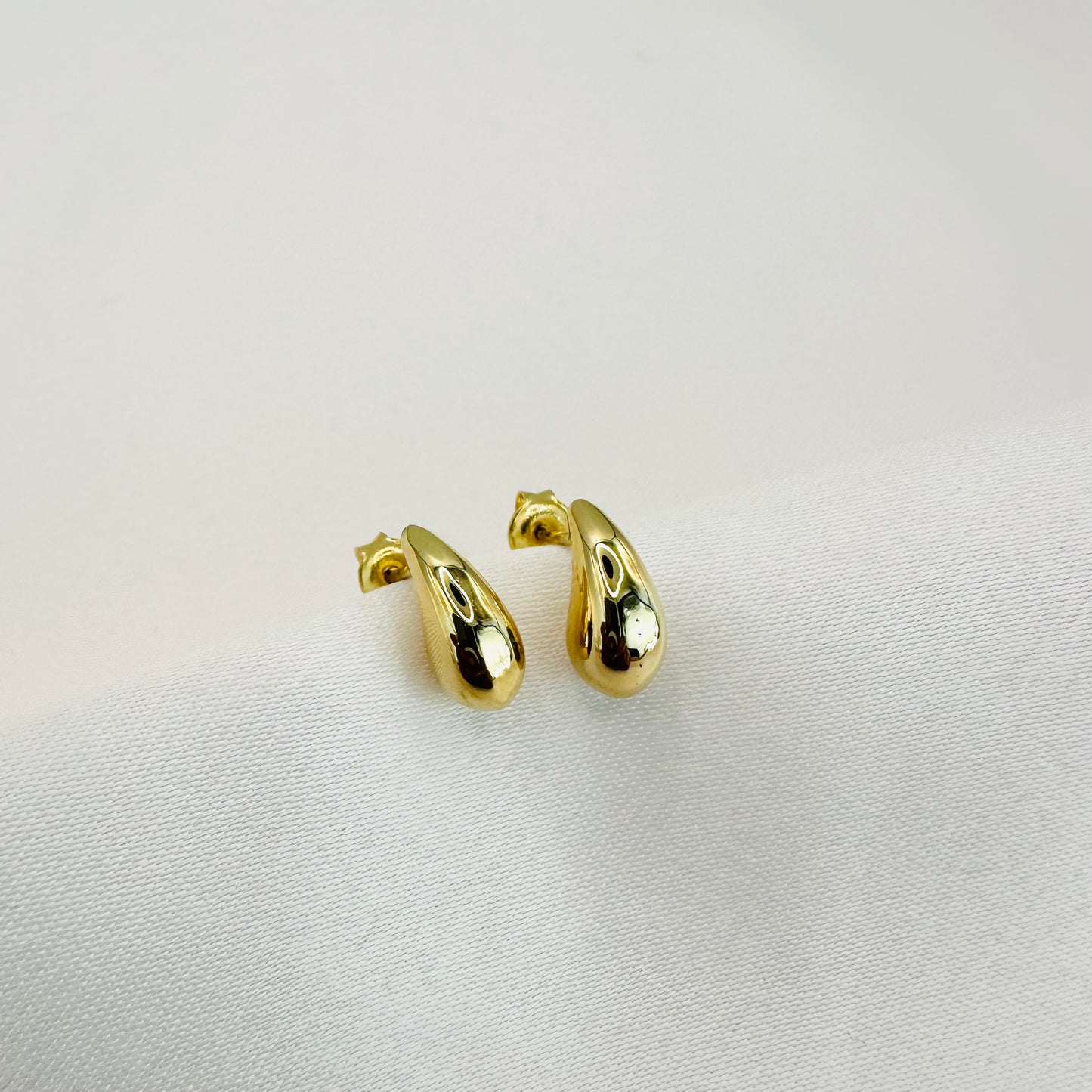 18k solid gold rain drop  ear studs