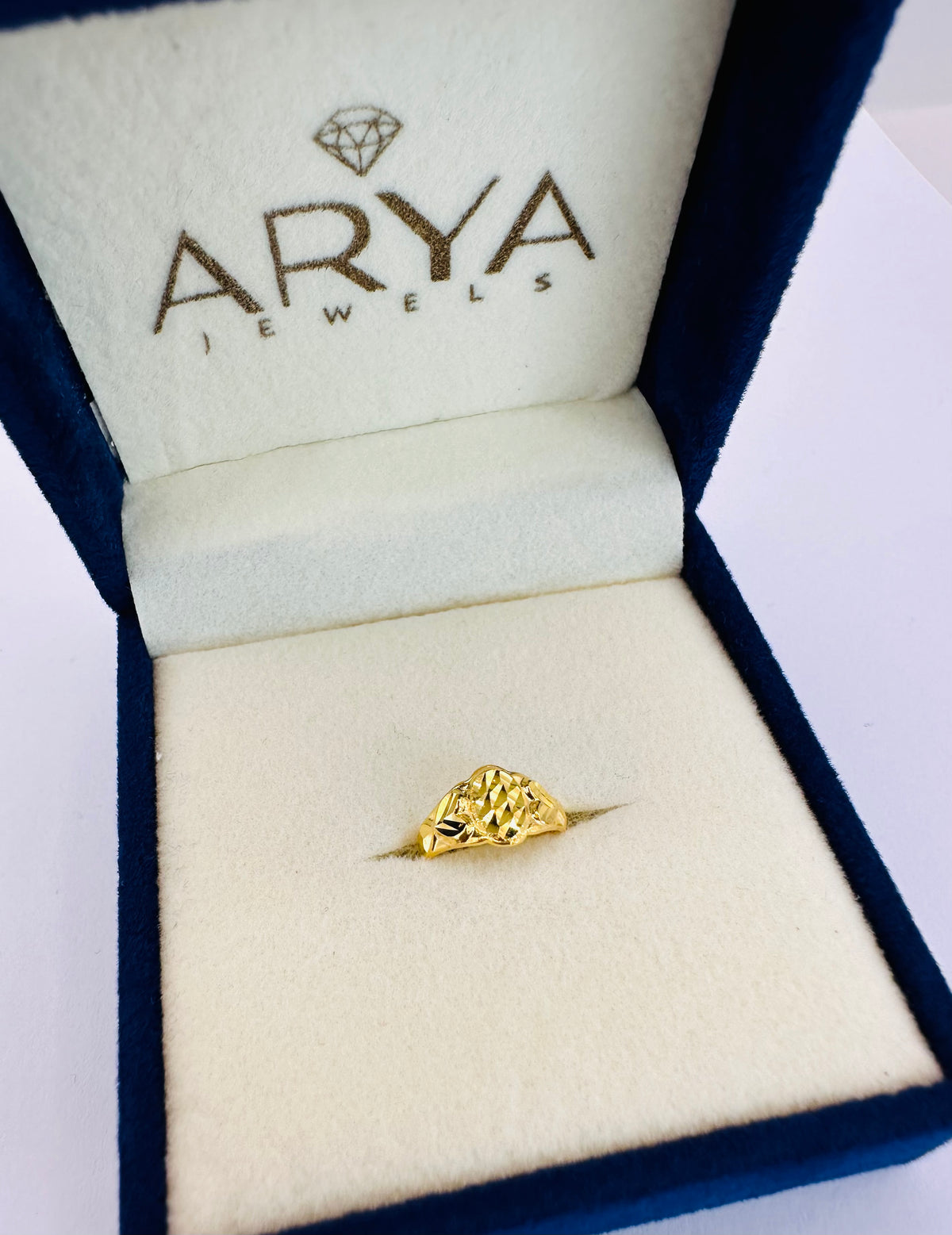 22k solid gold baby ring - 916 hallmarked