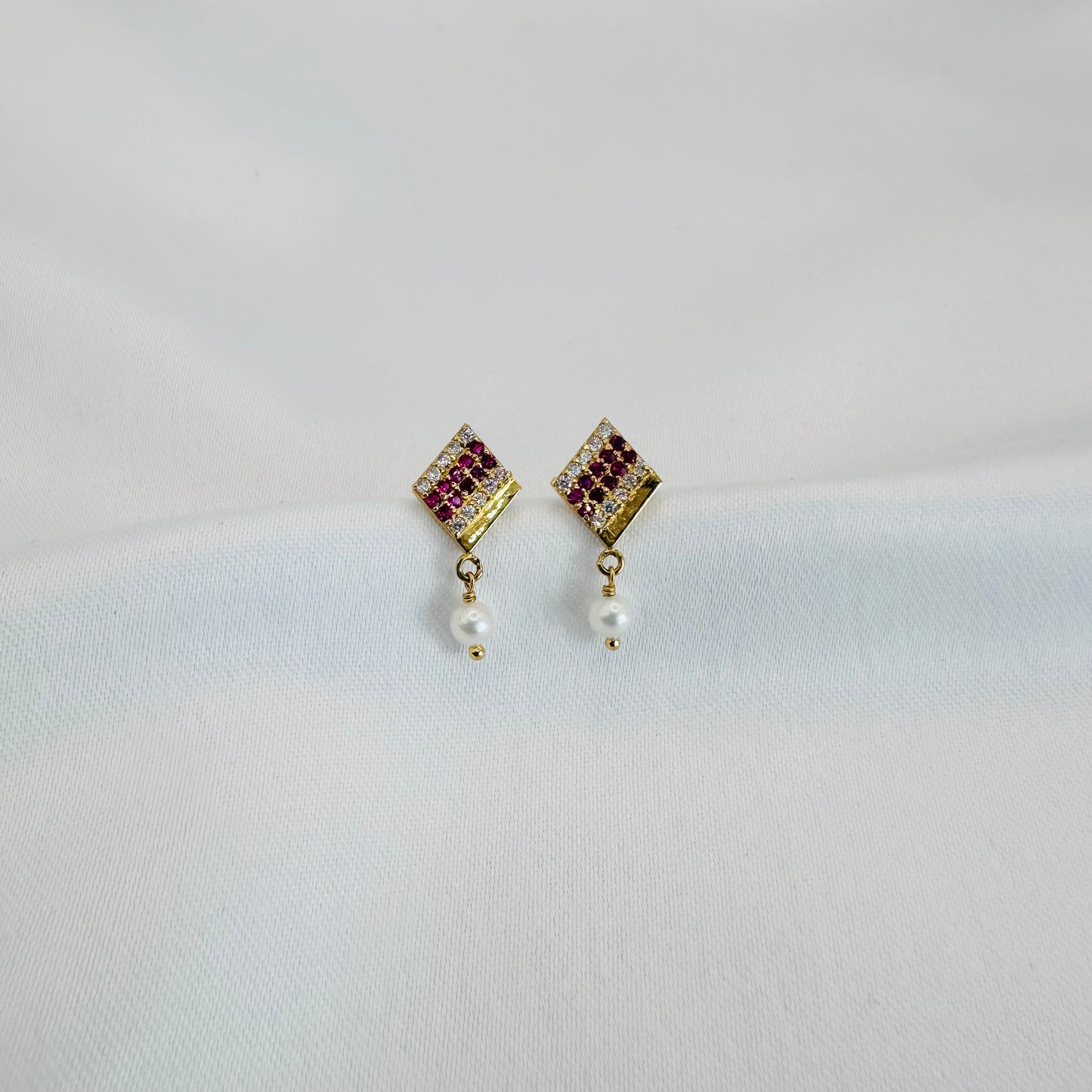 22k solid gold dangle Earrings