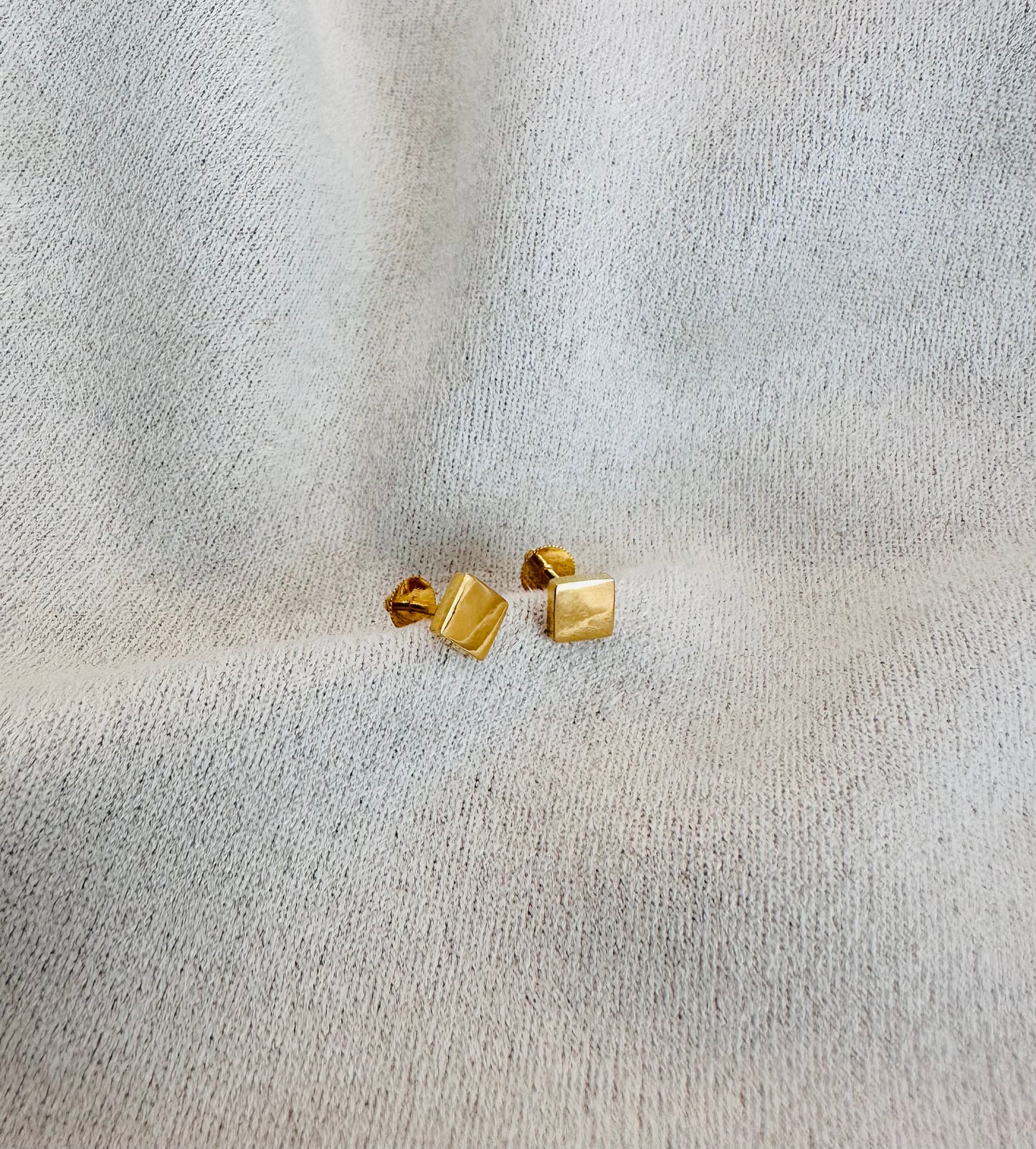 22k solid gold small square earrings