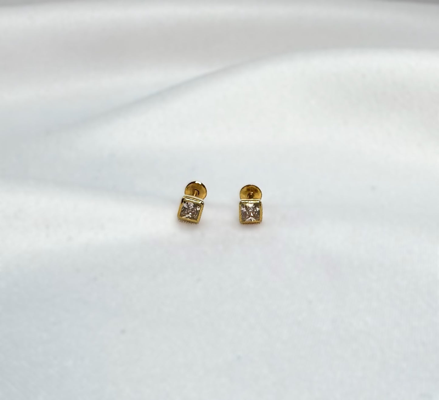 22k solid gold small square earring